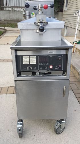 Henny Penny PFE-500 Commercial Electric Pressure Fryer w/Computron 7000