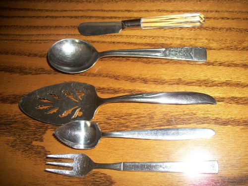 Collection of 5 pieces of cutlery, mixed selection