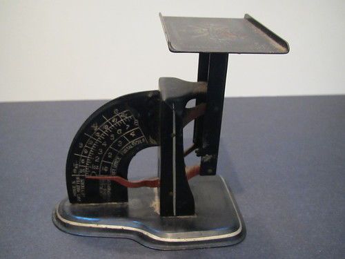 1930&#039;s reliance 0-8 oz stenciled postal scale-3 cents/oz for sale
