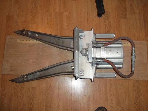 HURST JAWS OF LIFE  HYDRAULIC SPREADER RESCUE TOOL, AUTO SALVAGE, SCRAP YARD