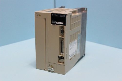 Yaskawa SGDS-30A05A  AC Servo Drive 3kW (free shipping)