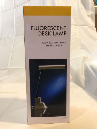 NEW! Advantus L9008 Folding Fluorescent Desk Lamp Silver LEDL9008