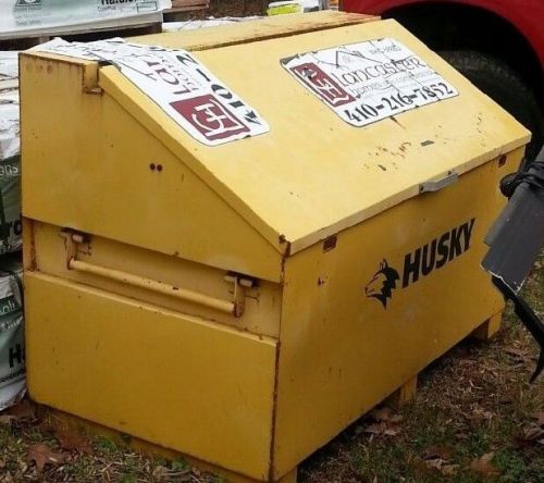 Husky job site storage chest