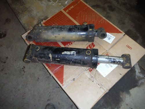 Two hydraulic rams for sale