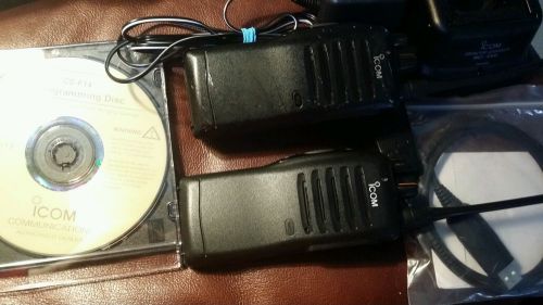 Used Icom IC-F21, 1 battery, 2 antennas, 2 belt clips, 1 charger, software cable
