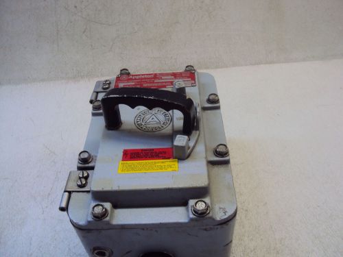 Appleton ds16u enclosed disconnect switch 600 vac  used for sale