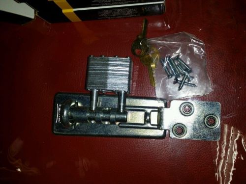 Master special use lock and gate hardware 475 (lot of 4 keyed alike)