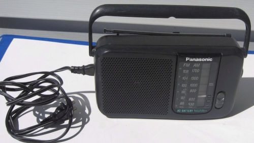 Panasonic radio f.m,plug &amp; ac-battery,built-in ac transformer,work&#039;s for sale