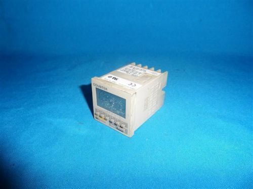 Omron H7CR -SCSL H7CR SCSL Counter w/ scratch on LCD