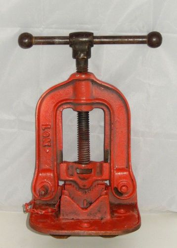 Antique no. 1 red cast iron large pipe vise / clamp metalworking ~ works great ! for sale