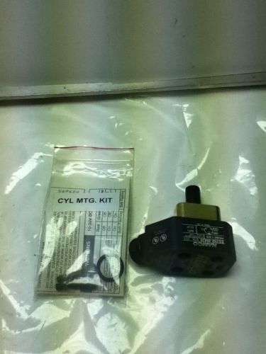 NEW NAMCO EE230-30420 PROXIMITY SWITCH