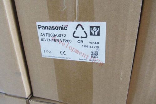 1PC New Panasonic Inverter VF200 AVF200-0072 1PH 220V 0.75KW