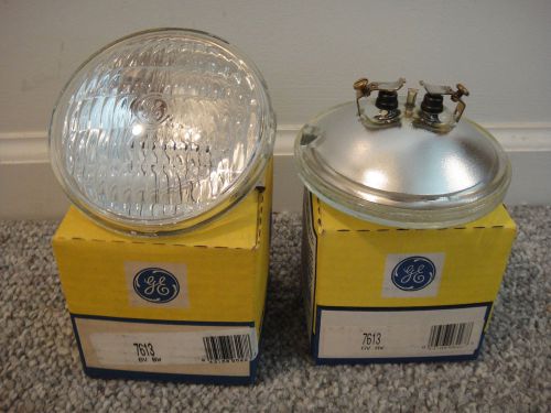 General Electric 7613 All Glass Sealed Beam Lamp 6V 8W  NEW