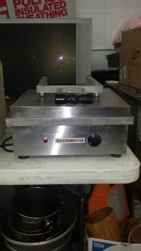 USED BUT WORKS!! LARGE SANDWICH GRILL ELECTROMASTER 110 VOLTS ELECTRIC NR!