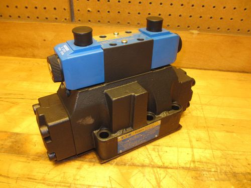 Eaton vickers dg5v-8-h-33c-m-u-b-10 hydraulic directional control valve new 120v for sale
