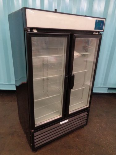 METALFRIO 2-DOOR  REACH IN MERCHANDISING REFRIGERATOR.