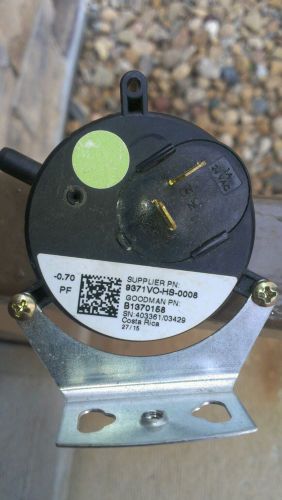 Goodman Amana B1370158 Gas Furnace Air Pressure Switch -0.70 GENUINE OEM