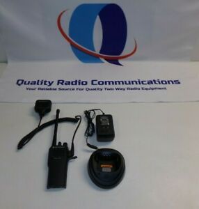 Motorola Radius CP200 146-174 MHz VHF 16 Ch Two Way Radio AAH50KDC9AA2AN