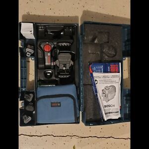 Bosch GLL3-330CG 360° 3-Plane Green Beam Self-Leveling Laser +3 extra batteries