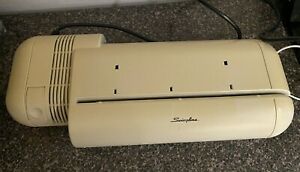 Swingline Model 525 Commercial 3 Hole Electric Punch - 20 sheet capacity