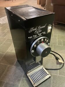 Model 825 Grindmaster Commercial Coffee Grinder Black