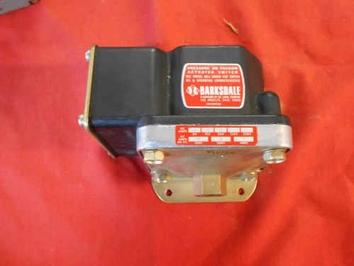 Barksdale Pressure or vacuum actuated switch D1T-A150