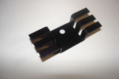 Aavid Heatsink TO-220 Black Anodized 5 Pieces NEW