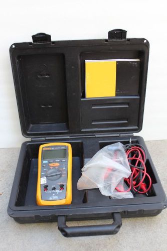 The fluke 1507 insulation tester w/case &amp; manual for sale