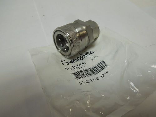 Swagelok quick connect ss-qf12-b-1210 full flow 3/4&#034; tube &lt;ss-qf12-b-1210 for sale