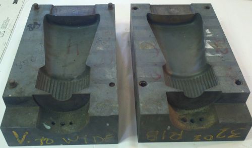 PLASTIC INJECTION BLOW MOLD 32 oz BOTTLE 8.5&#034; X 4.5&#034; X 2.75&#034; X NO OPEN 31