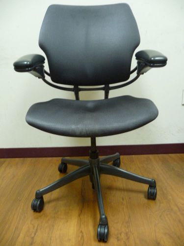Humanscale &#034;FREEDOM&#034;  Office Chair - Gray Color! #10547