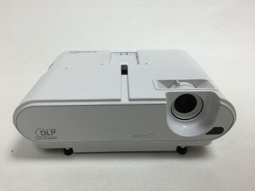 Mitsubishi xd211u dlp data projector with 2,006 lamp hours for sale