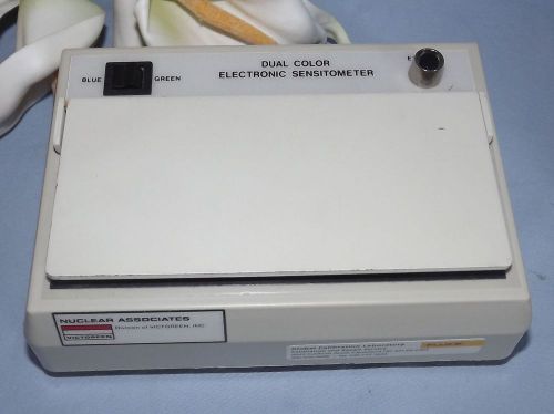 Nuclear Assoc Biomedical Hand-Held Dual Color Electronic Sensitometer Mod 07-417