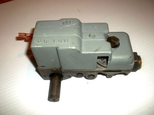 Huebsch/Speed Queen 32DG  Dryer Used Gas  Valve Part # 431072