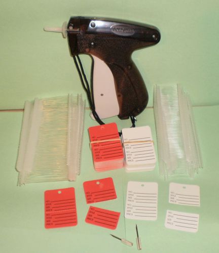 Fine clothing price tagging gun w/ 2 tag needles +1000 barbs + 100 price labels for sale