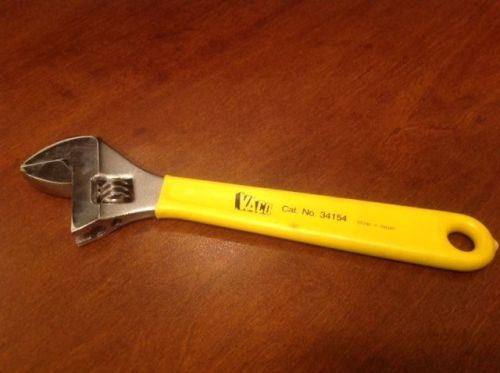VACO ADJUSTABLE WRENCH