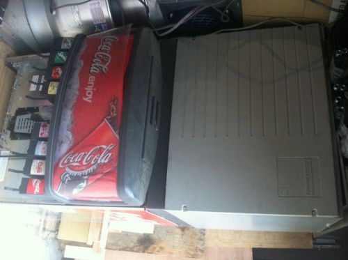 Soda fountain machine with scotsman ice maker 779 l for sale
