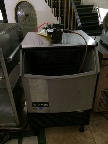 ice machine ice o matic 175lbs U150FAS w/ ice filtration system everpure
