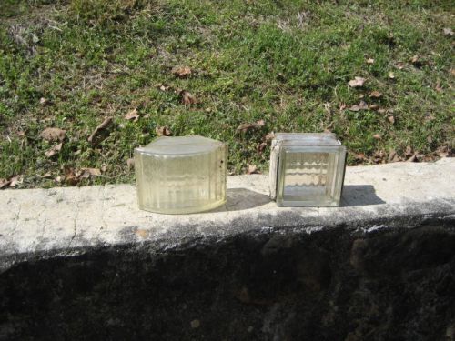 Vintage Corning argus glass blocks square/corners Aprox 70