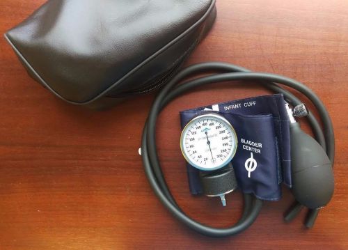 Medline handheld aneroid sphygmomanometer - infant #mds9386 with soft case for sale