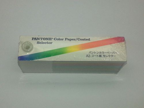 Pantone Mini vintage Color Guide-250 colors on coated paper !