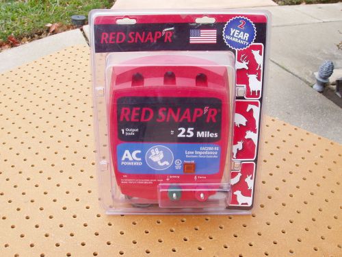 RED SNAP&#039;R EAC25M-RS LOW IMPEDANCE FENCE CONTROLLER 25 MILES ANIMALS BRAND NEW