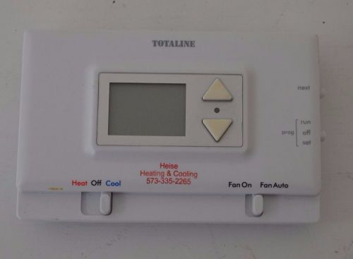 Totaline P474-1035 Residential Digital Thermostat Single stage 5+2 Day Program