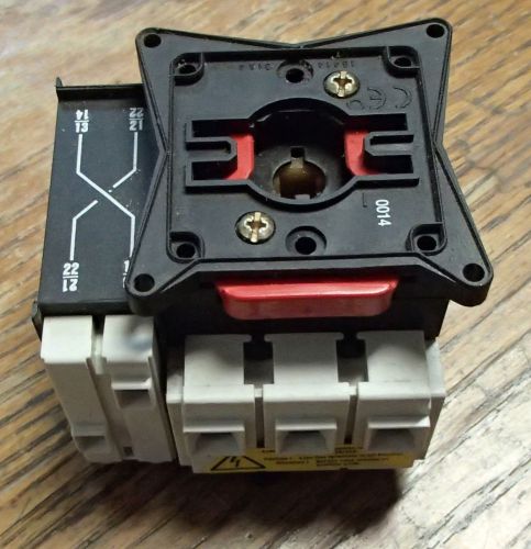 IEC 947-3 32 AMP 600V ROTARY SWITCH MOUNT Used T/O