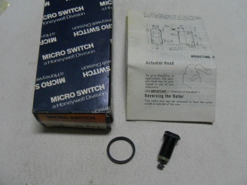 (L27-4) 1 NEW MICRO SWITCH LIMIT SWITCH OIL TIGHT 8PA11