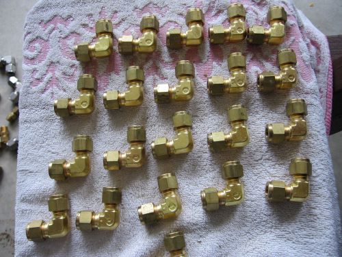 Lot of 22 Tylock Swedge Brass Compression Tube Fitting, 90° Elbow 3/8&#034;&#034; x 3/8&#034;
