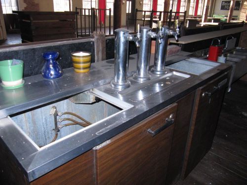 Kegerator Commercial Grade 3-Keg Draft Beer Dispenser - Three Faucet