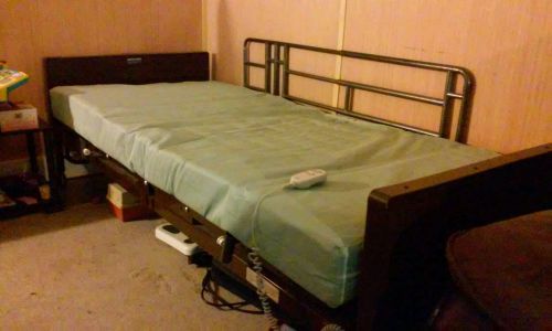 With mattress medline medlite hospital bed semi-electric 450lb mdr107002l for sale