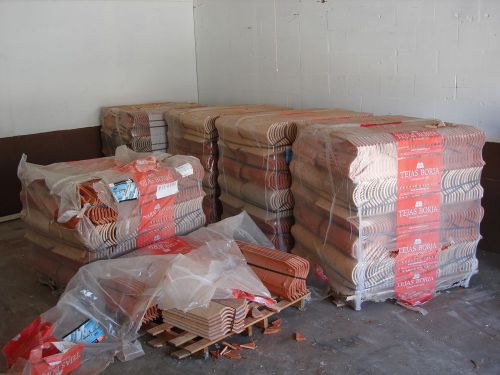 TEJAS BORJA IMPORTED SPANISH ROOFING TILES L31 6 PALLETS APPROX 13 SQUARES