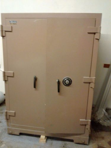 diebold safe upright fire safe and insulated